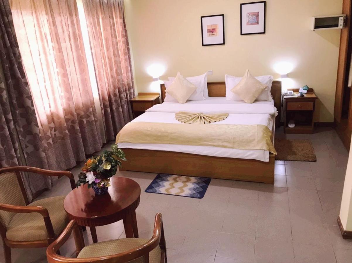 Hotel Marjorie 'Y' 特马 外观 照片
